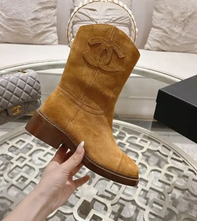 hype Chanel Boots