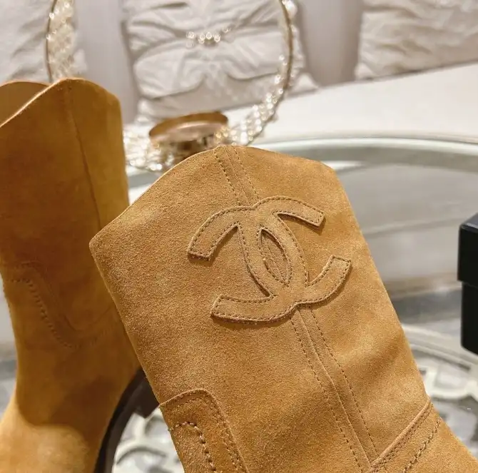 hype Chanel Boots