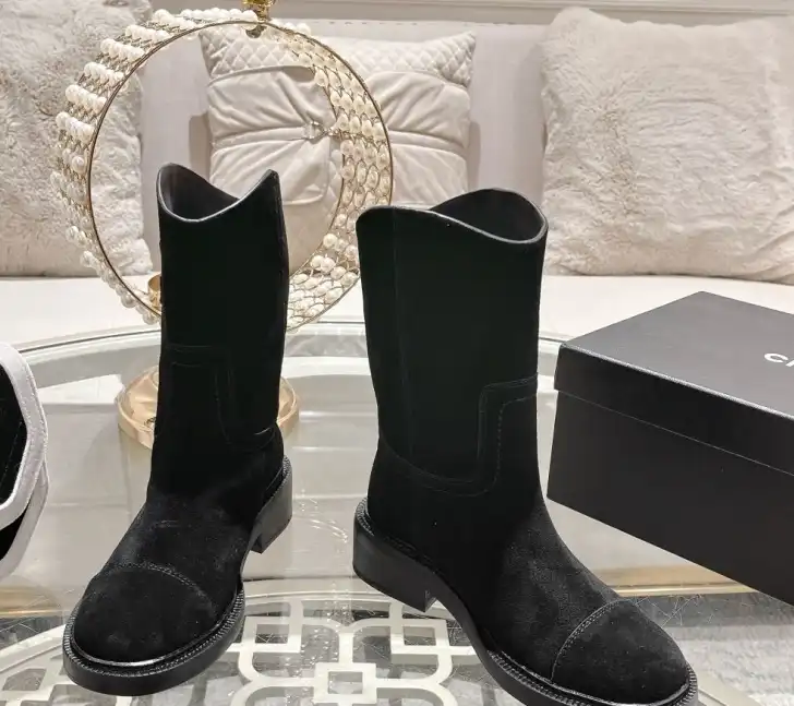 hype Chanel Boots