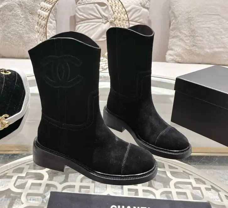 hype Chanel Boots