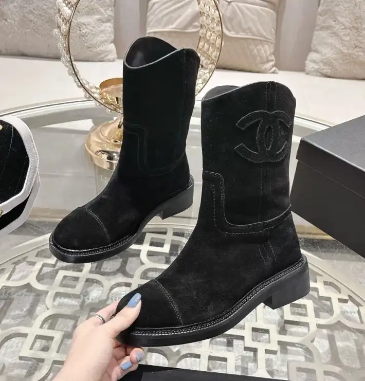 hype Chanel Boots