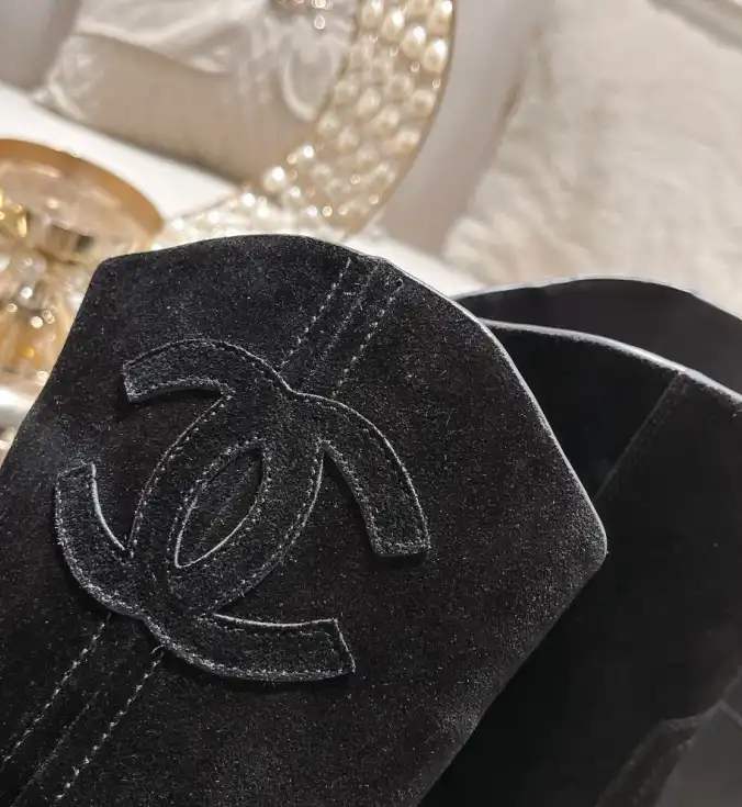 hype Chanel Boots