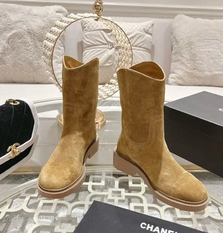 hype Chanel Boots