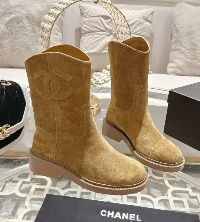 hype Chanel Boots