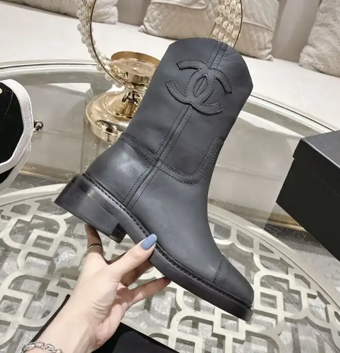 hype Chanel Boots