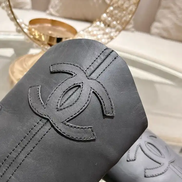 hype Chanel Boots