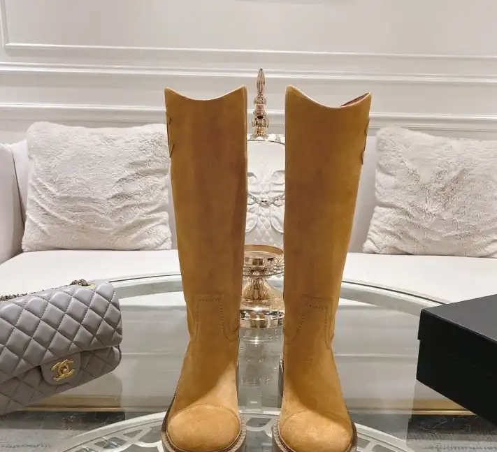 hype Chanel Boots