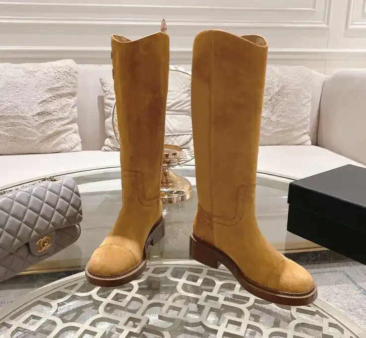 hype Chanel Boots