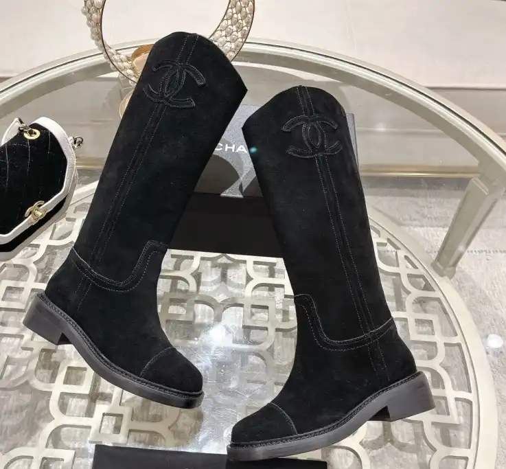 hype Chanel Boots