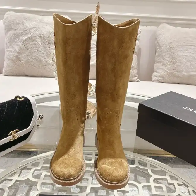 hype Chanel Boots