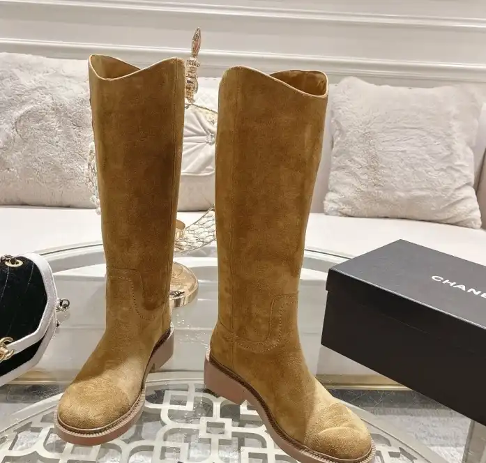 hype Chanel Boots