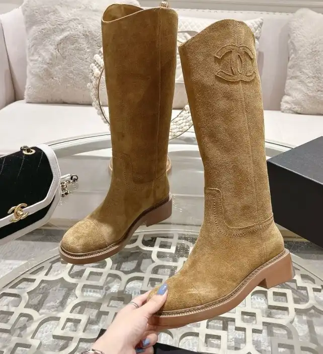 hype Chanel Boots