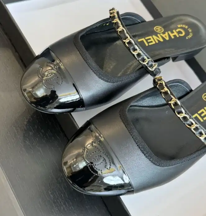 hype Chanel Slippers