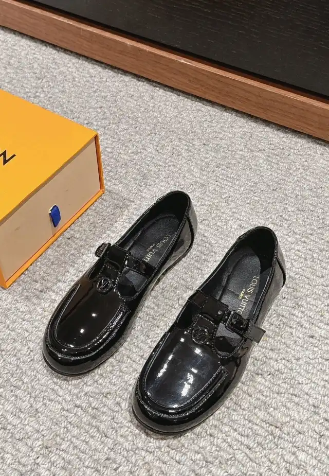 hype LV flat shoes