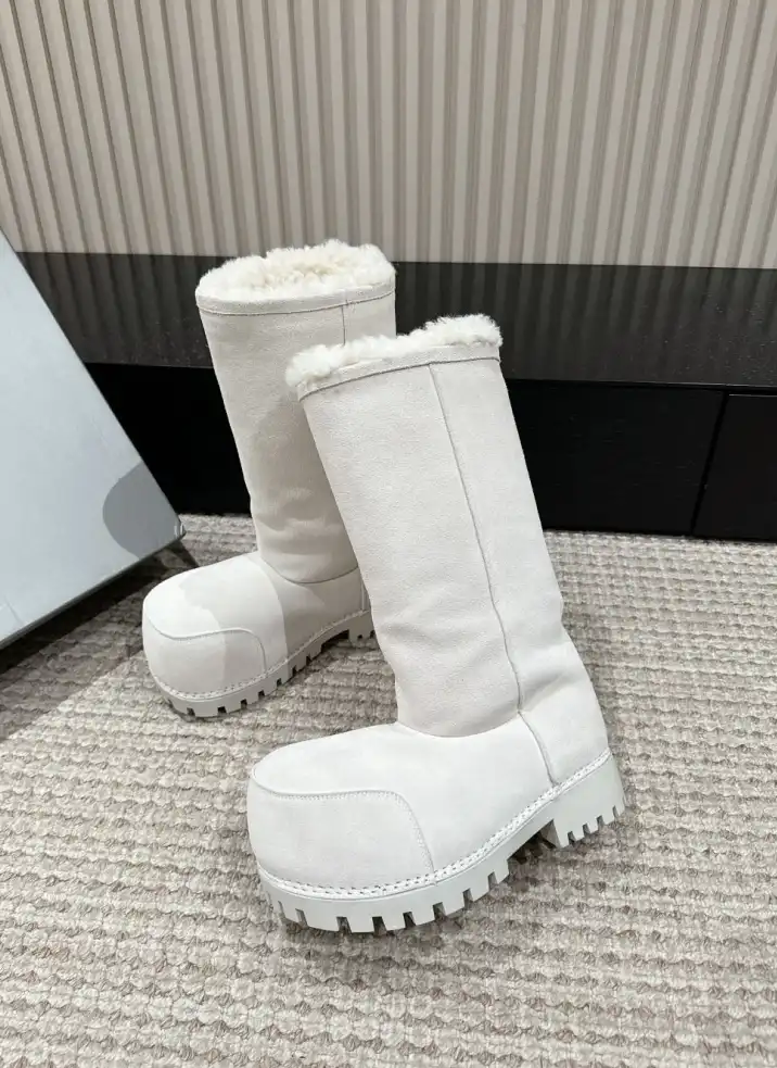 hype Balenciaga Boots