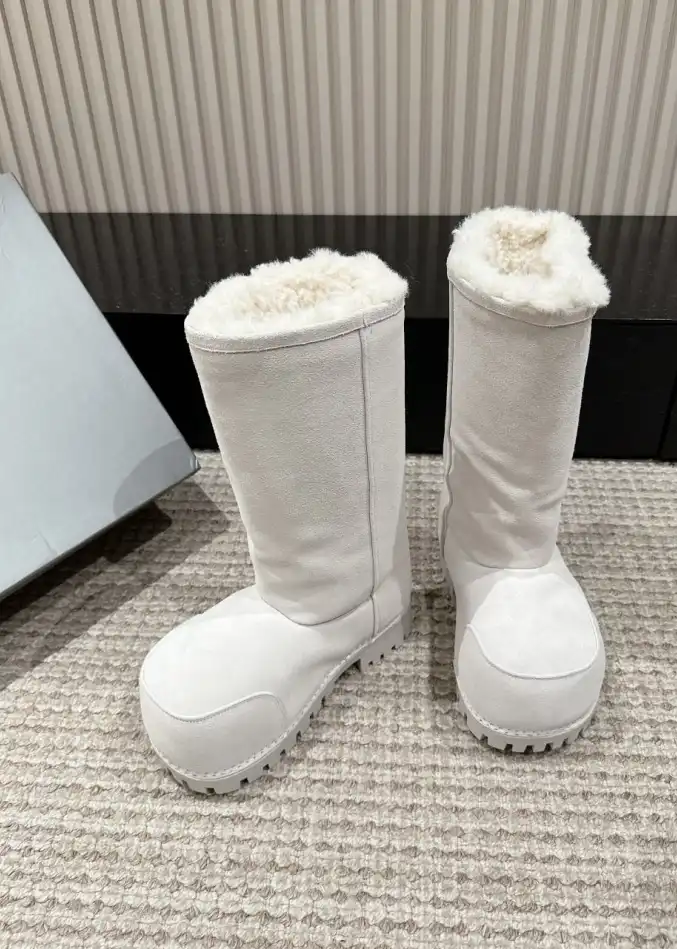 hype Balenciaga Boots