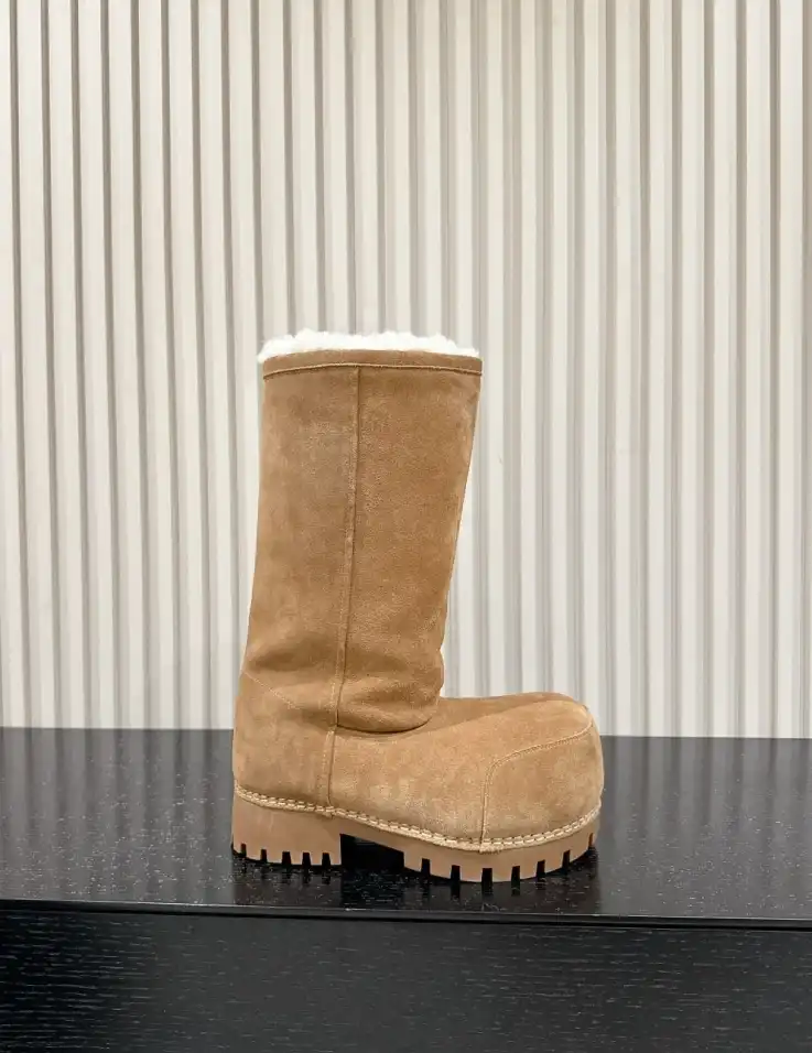 hype Balenciaga Boots