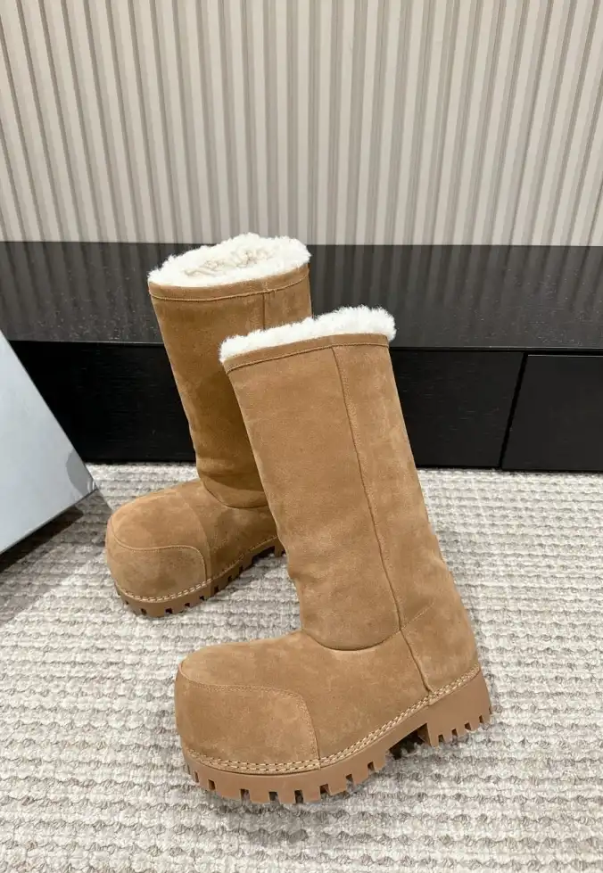 hype Balenciaga Boots