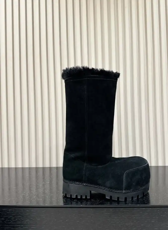 hype Balenciaga Boots