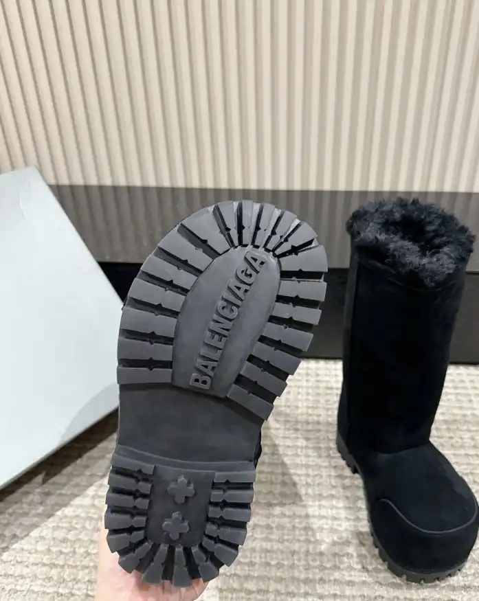 hype Balenciaga Boots