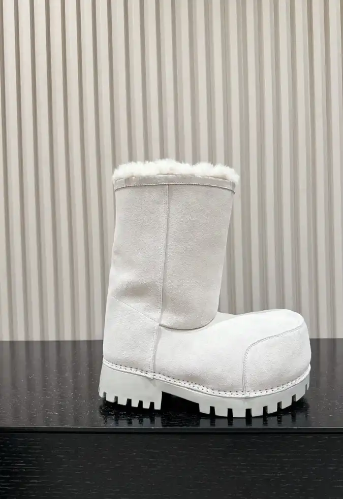 hype Balenciaga Boots