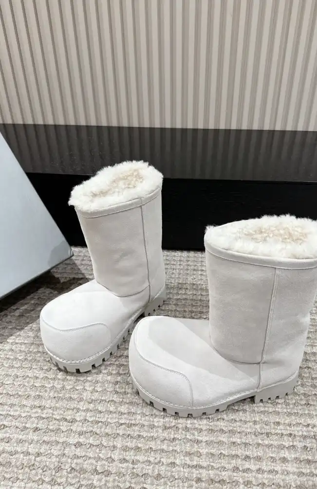 hype Balenciaga Boots