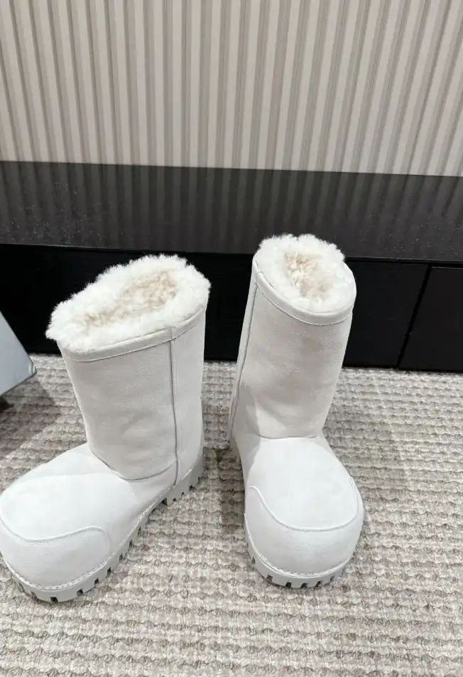 hype Balenciaga Boots