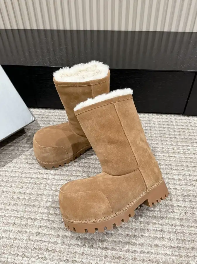 hype Balenciaga Boots