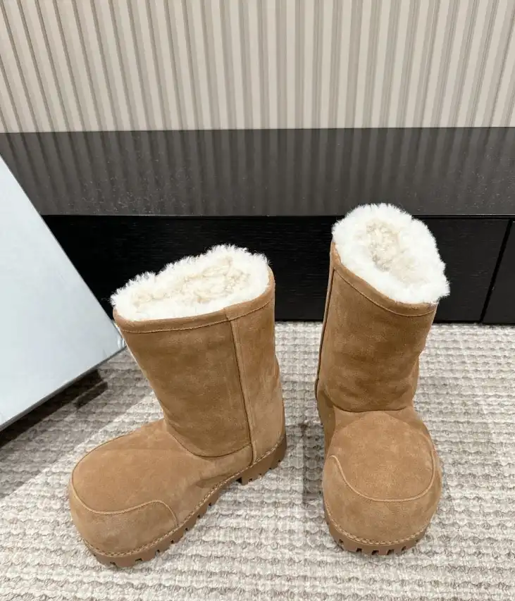 hype Balenciaga Boots