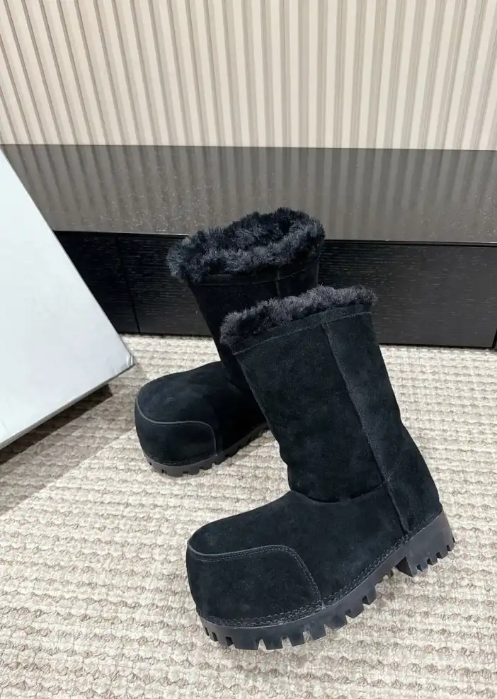 hype Balenciaga Boots