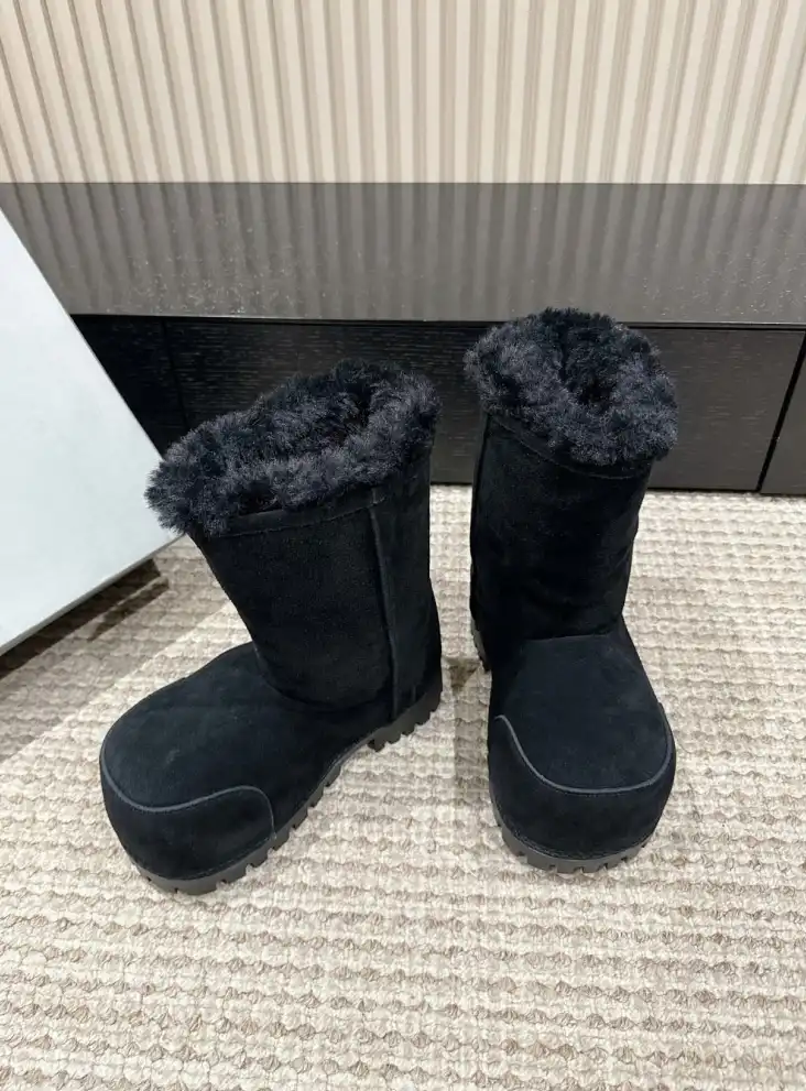 hype Balenciaga Boots