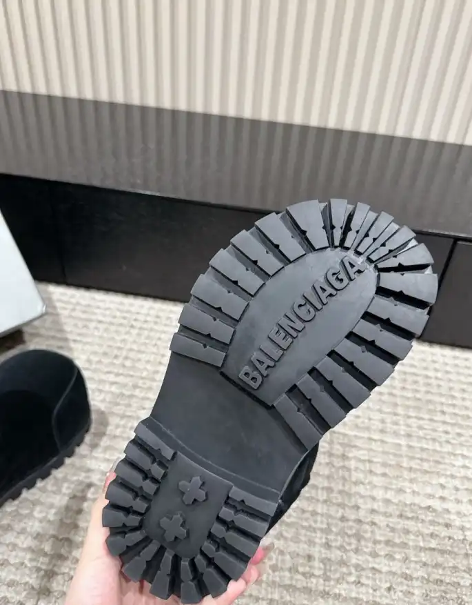 hype Balenciaga Boots