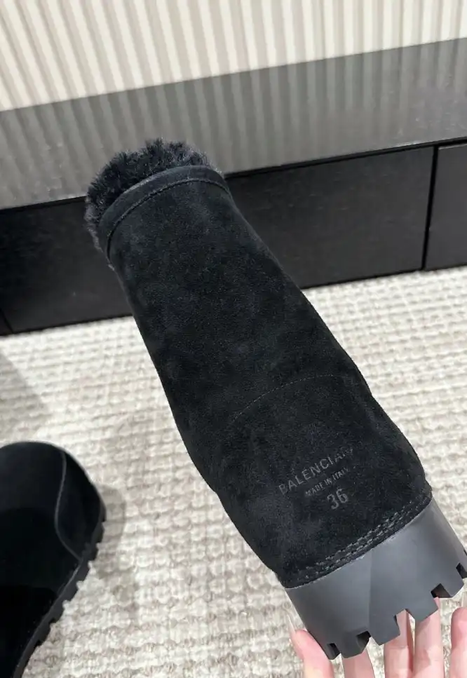 hype Balenciaga Boots