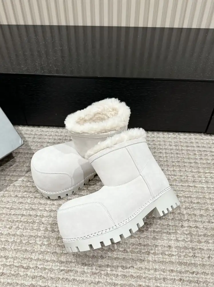 hype Balenciaga Boots