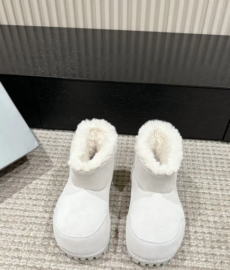 hype Balenciaga Boots