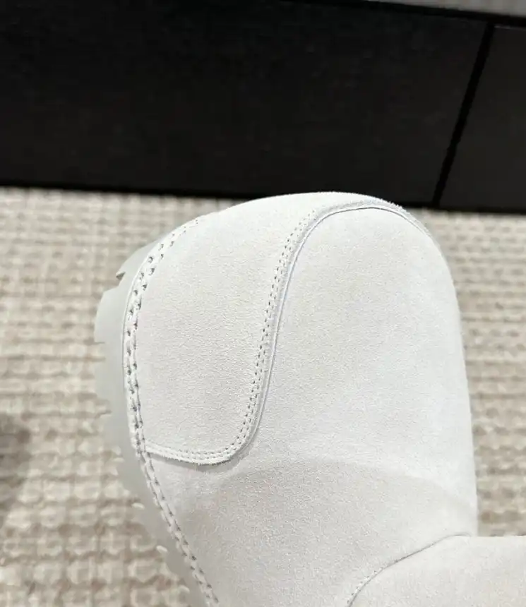 hype Balenciaga Boots