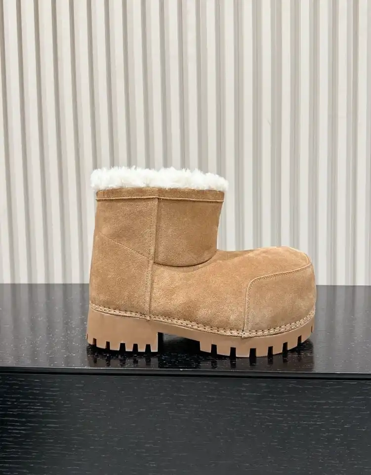 hype Balenciaga Boots