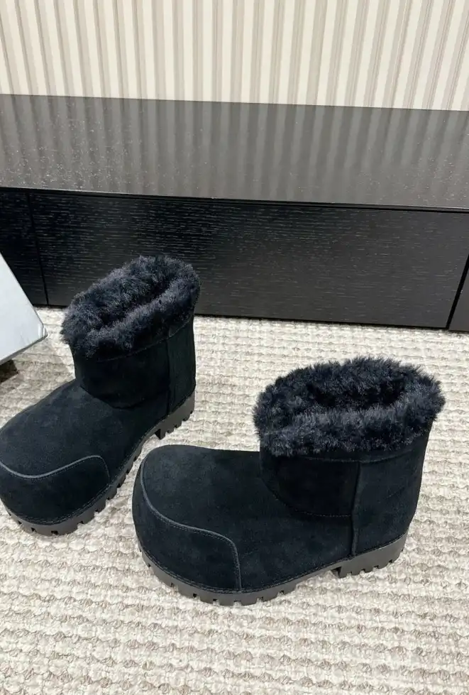 hype Balenciaga Boots