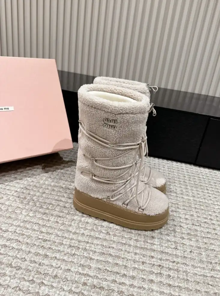 hype Miu Miu Boots