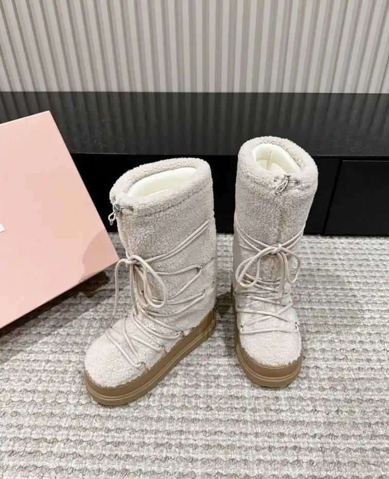 hype Miu Miu Boots