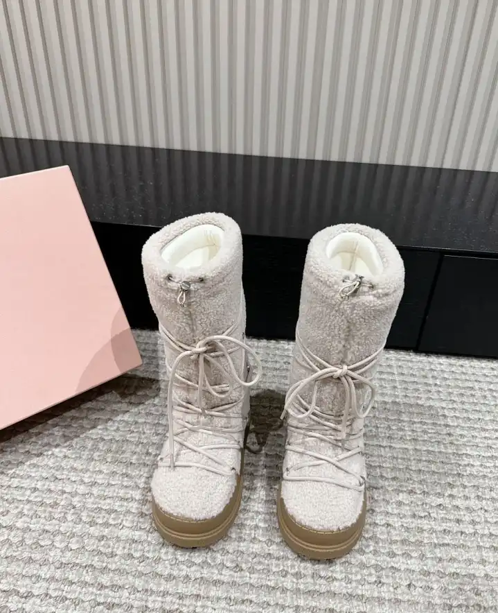 hype Miu Miu Boots