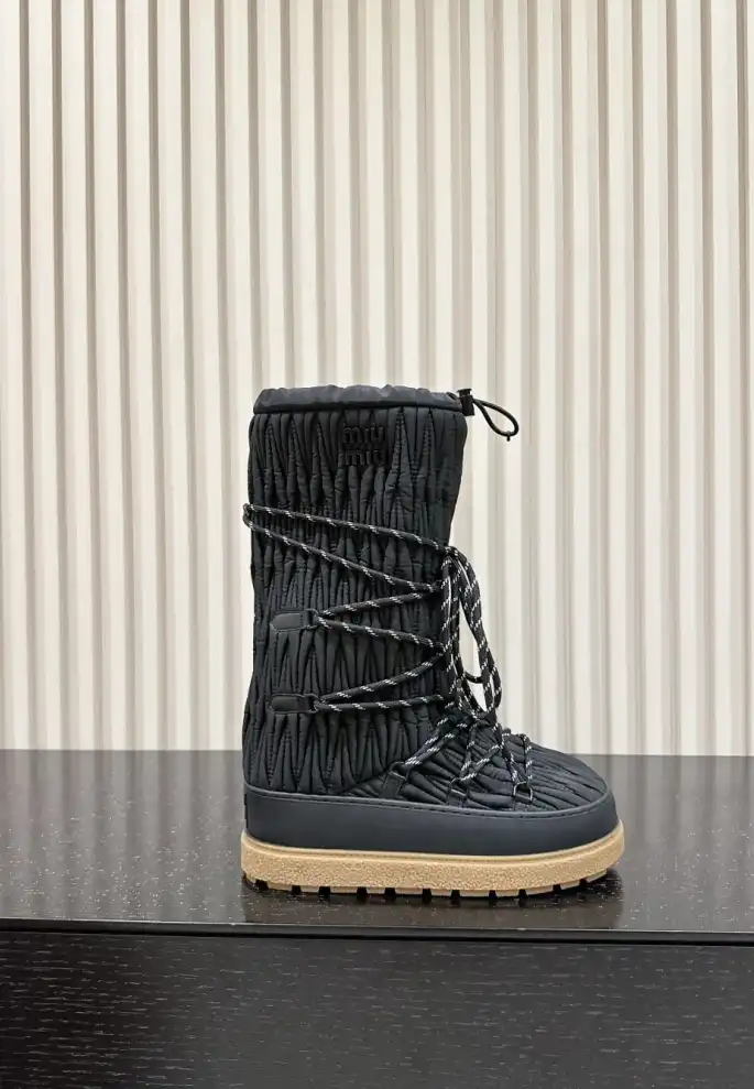 hype Miu Miu Boots