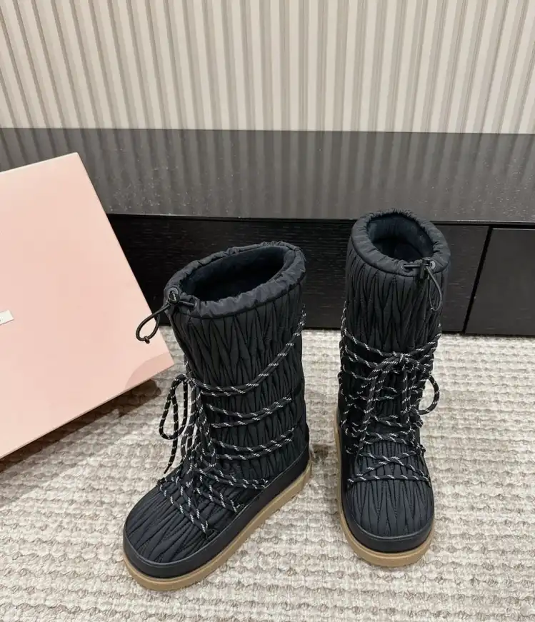 hype Miu Miu Boots