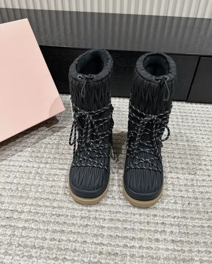 hype Miu Miu Boots