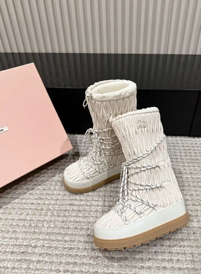 hype Miu Miu Boots