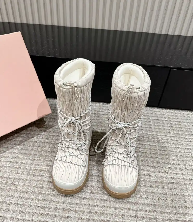 hype Miu Miu Boots