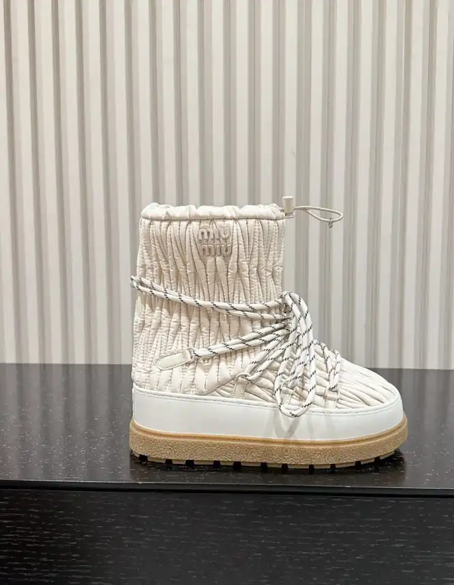 hype Miu Miu Boots