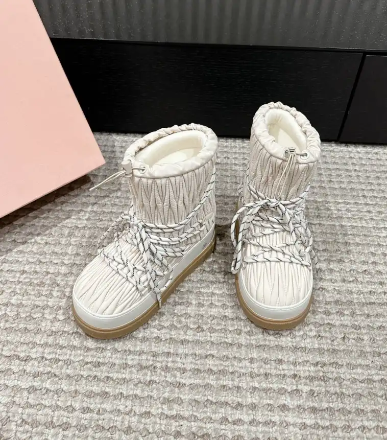 hype Miu Miu Boots