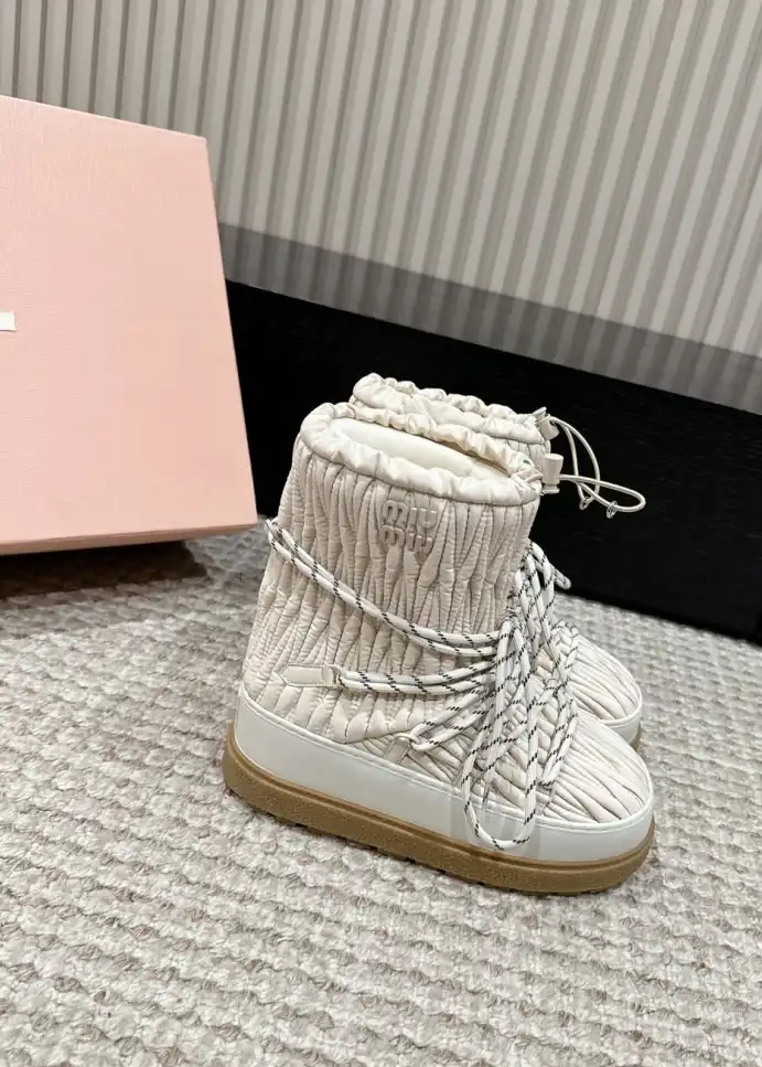 hype Miu Miu Boots