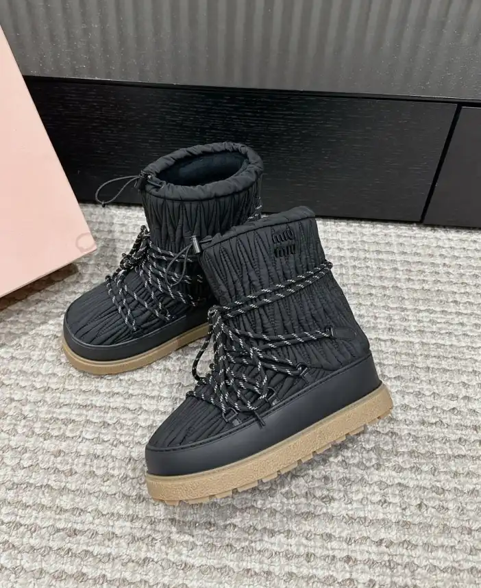 hype Miu Miu Boots